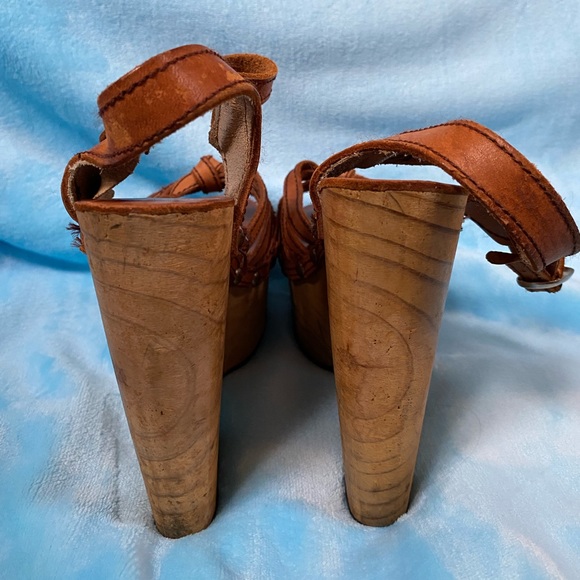 Vintage 70s 6.5 Wooden Platform Heels Sandals Leather 1970s Hippie Cher Disco - Picture 5 of 12